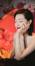 万茜黑色V领开叉长裙礼服优雅魅力气质活动写真图片