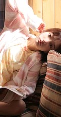 阳光明媚，短发，双眼皮，大眼睛漂亮少女小碎花T恤短裤甜美室内写真图集