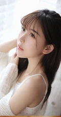 小脸蛋浅粉白皙大眼睛少女清纯甜美室内写真图集