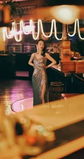 王鸥流光溢彩，摇曳生姿，女人味十足写真图片
