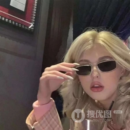 欧美漂亮甜女生孩，真人网图女生 时尚 个性 酷美生活照好看头像图片
