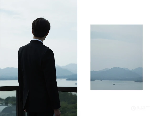 许凯帅气干练黑色西装，白衬衫出席某活动俊朗写真照