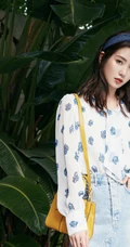 刘诗诗小清新休闲印花衣牛仔裙穿搭魅力写真图集