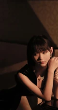 段奥娟CLARE微博晒最新活动写真，可盐可甜俏皮气质