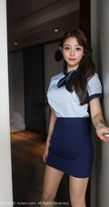 大眼可爱女生bellaq经典蓝色OL制服袜装高跟演绎回家的路剧情版写真集