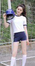 玩棒球的马尾辫长发线条感运动T恤短裤套装少女清新户外运动写真集
