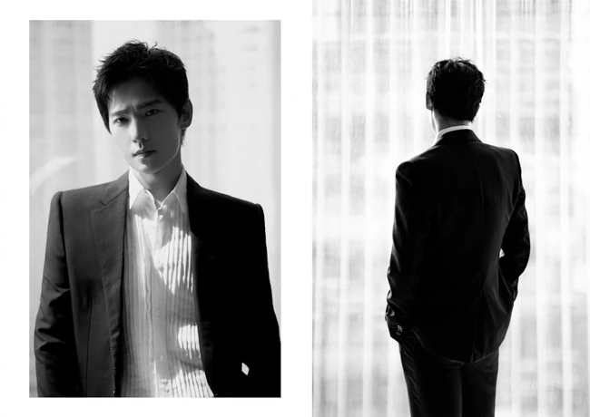 杨洋眼神忧郁帅气黑白写真，西服套装白衬衫穿搭帅气动人