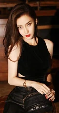 angelababy杨颖黑色露背装皮短裙气质时尚酒吧写真
