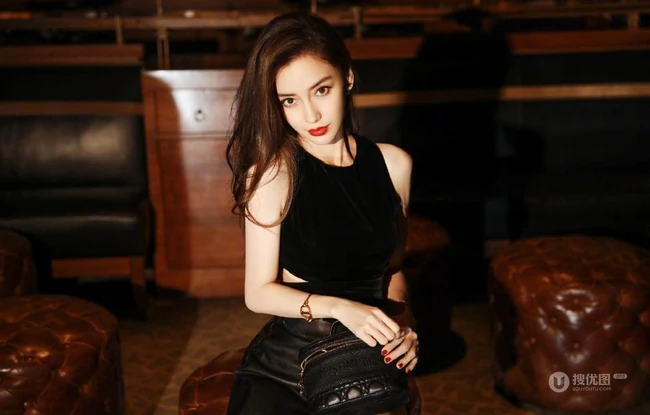 angelababy杨颖黑色露背装皮短裙气质时尚酒吧写真