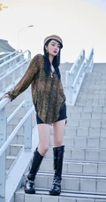 THE9女团成员时尚靓丽穿搭户外写真美照