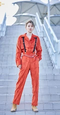 THE9女团成员时尚靓丽穿搭户外写真美照