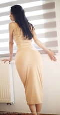 高挑骨感挺翘线条女生陈舒羽礼裙长裙高跟室内气质写真图片
