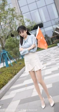 身高腿长漂亮导游小姐姐陆萱萱蓝衫白裙肉袜装高跟穿搭剧情式写真图片集