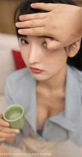 身高腿长漂亮导游小姐姐陆萱萱蓝衫白裙肉袜装高跟穿搭剧情式写真图片集