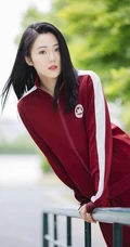 张可盈运动校服穿搭怀念校园写真图片