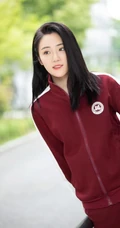 张可盈运动校服穿搭怀念校园写真图片