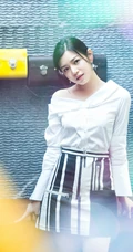 陈妍希白衣短裙甜美可爱写真图片
