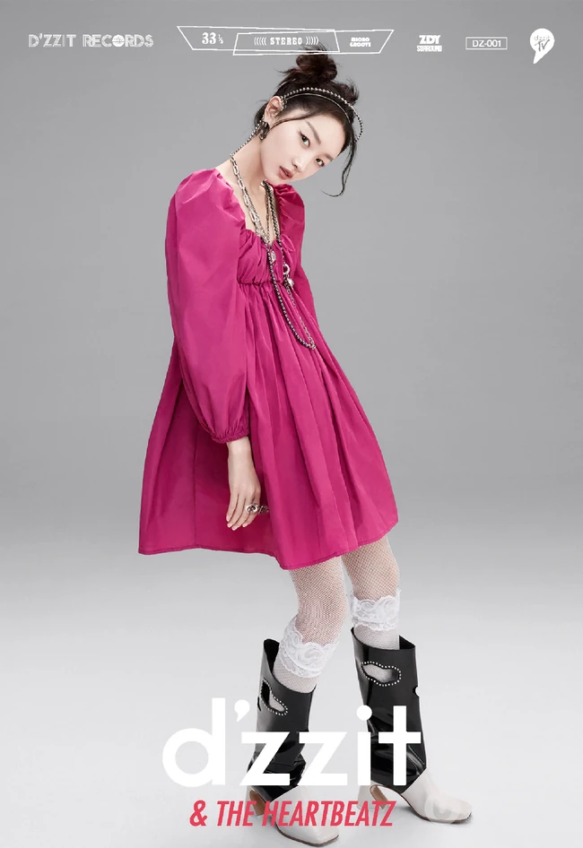 周冬雨清新靓丽KIND_Magazine杂志写真照