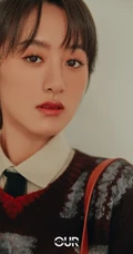袁冰妍毛衣短裙淑女风穿搭安静甜美杂志写真照