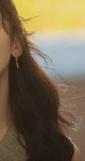 吴谨言优雅动人无袖上衣搭配蓝色纱裙唯美气质写真照片