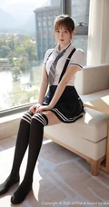 马尾辫女生嫩模yoo优优清纯学院风校服短裙长筒袜落地窗前写真美图集