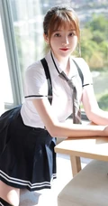 马尾辫女生嫩模yoo优优清纯学院风校服短裙长筒袜落地窗前写真美图集
