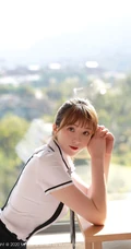 马尾辫女生嫩模yoo优优清纯学院风校服短裙长筒袜落地窗前写真美图集