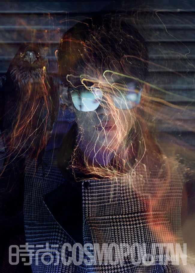 易烊千玺时尚COSMO最新杂志写真照，展高冷潮流少年的个性篇章