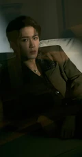 广西北海帅气歌手檀健次慵懒忧郁居家写真照片