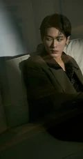 广西北海帅气歌手檀健次慵懒忧郁居家写真照片