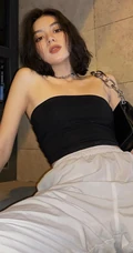齐刘海短发发型混血女生时尚靓丽，青春动感唯美气质生活照片图集