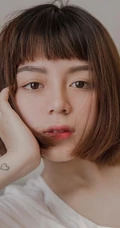 齐刘海短发发型混血女生时尚靓丽，青春动感唯美气质生活照片图集