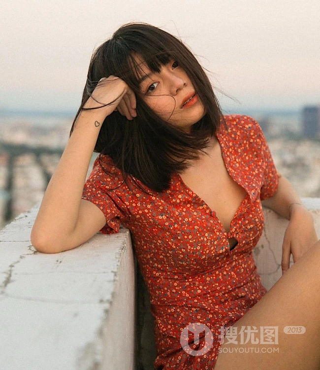 齐刘海短发发型混血女生时尚靓丽，青春动感唯美气质生活照片图集