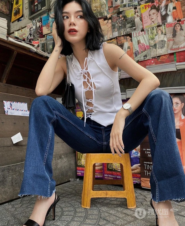 齐刘海短发发型混血女生时尚靓丽，青春动感唯美气质生活照片图集
