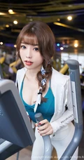 健身房里的完美线条女生芝芝Booty紧身健身衣运动裤高清气质时尚写真图集