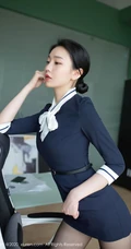 魅力十足女生职场老板上司安然Maleah别样风情连衣短裙深袜袜写真套图