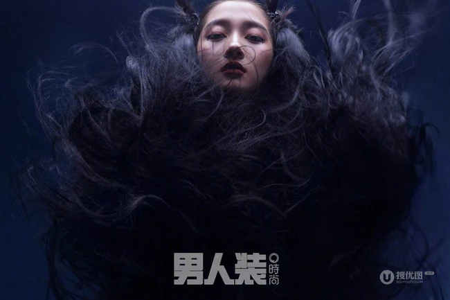 关晓彤个性，炸裂，非主流造型登男人装杂志酷美写真图集