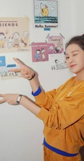 气质女生郑合惠子品牌休闲运动套装随意穿搭清爽室内写真照