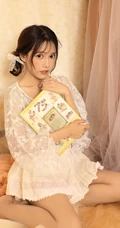 少女，暖室内，穿着白色蕾丝衣迷你短裙的大眼睛少女温暖艺术摄影高清写真