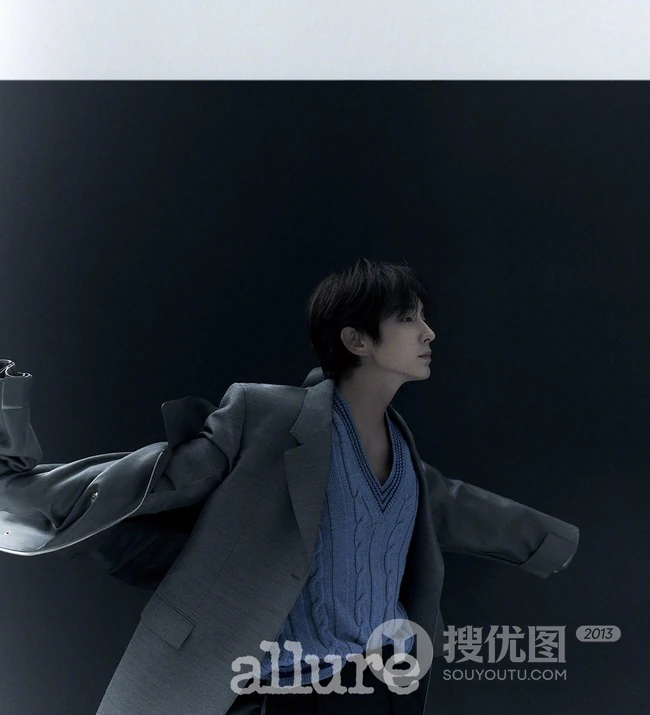 李准基帅气逼人时尚穿搭加湿发发型眼神酷冷写真图片