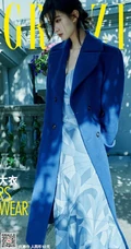 乔欣落叶纷飞的深秋室外写真美照，诠释不同服饰魅力！