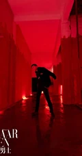 张艺兴最新帅气杂志写真，于光影间穿梭舞动，魅力值满分