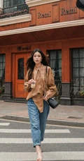 文咏珊气质动人长发微卷手拿奶茶咖啡街拍写真美照