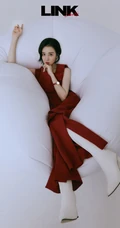 陈小纭轻松驾驭百变风格，时尚靓丽写真杂志图片
