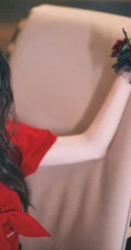 陈昕葳红色公主裙蕾丝手套高筒靴甜美优雅写真图片