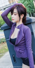清甜秀美，肌肤雪白少女南初妹妹气质紧身运动礼裙背心短裤街拍图集（一）