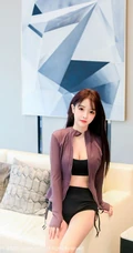 清甜秀美，肌肤雪白少女南初妹妹气质紧身运动礼裙背心短裤街拍图集（一）