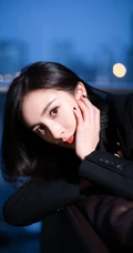 杨幂霸道女总裁范全黑LOOK西服套装出席活动气质美照图片