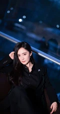 杨幂霸道女总裁范全黑LOOK西服套装出席活动气质美照图片