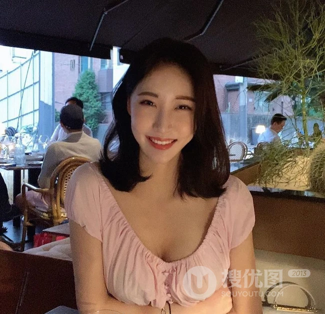 笑容甜美，身材动人 舞蹈系匀称气质韩国妹子气质可爱生活照自拍图片（杂图集）